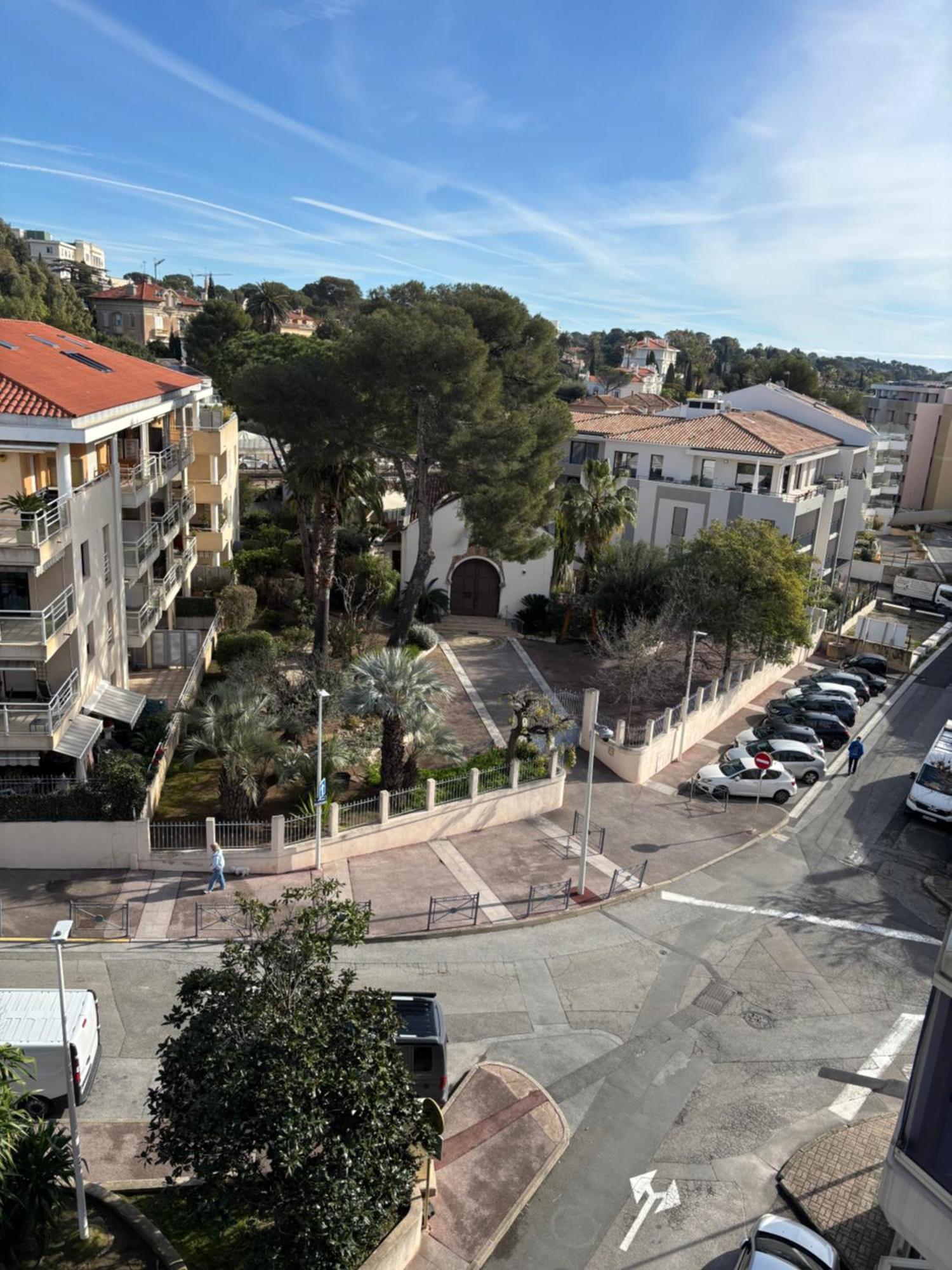 APPARTEMENT 2 PIECES bord de mer entièrement rénové Saint-Raphaël Esterno foto